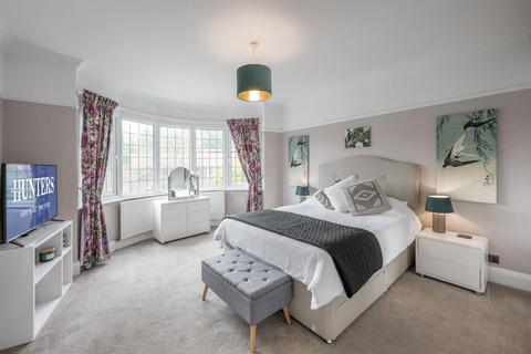 164 Barrs Road, Cradley Heath, B64 7EX