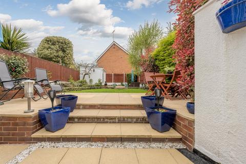 164 Barrs Road, Cradley Heath, B64 7EX