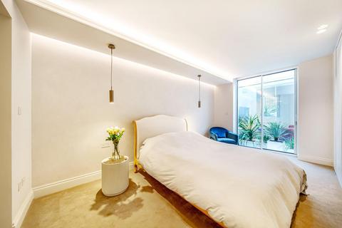 47a Winchester Avenue, London, NW6 7TT