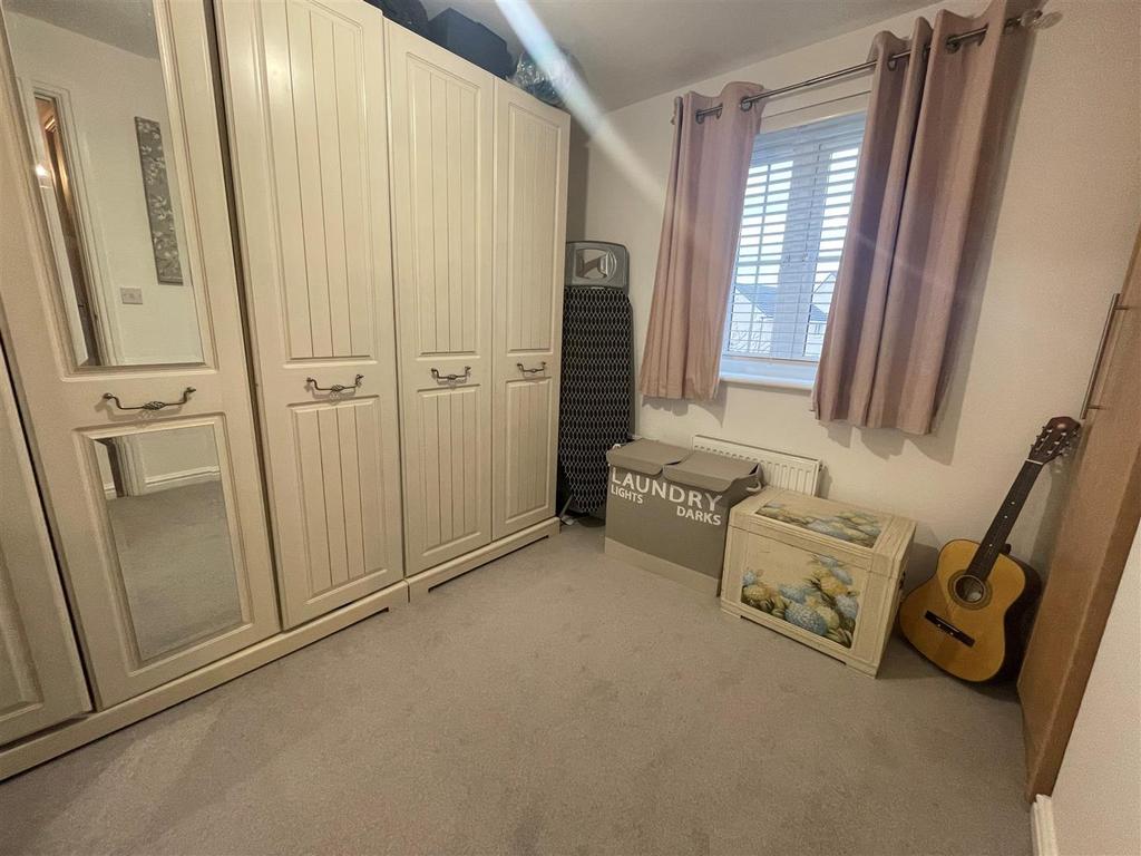 Bedroom 3: