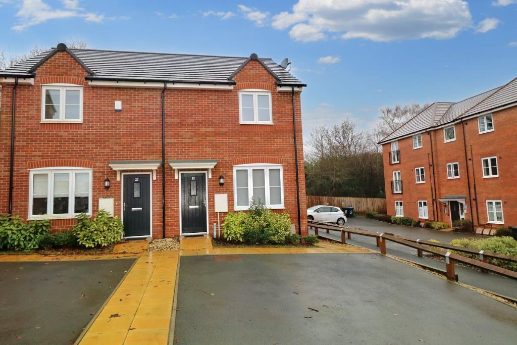 Harris Way, Kenilworth 2 bed semidetached house £1,100 pcm (£254 pw)