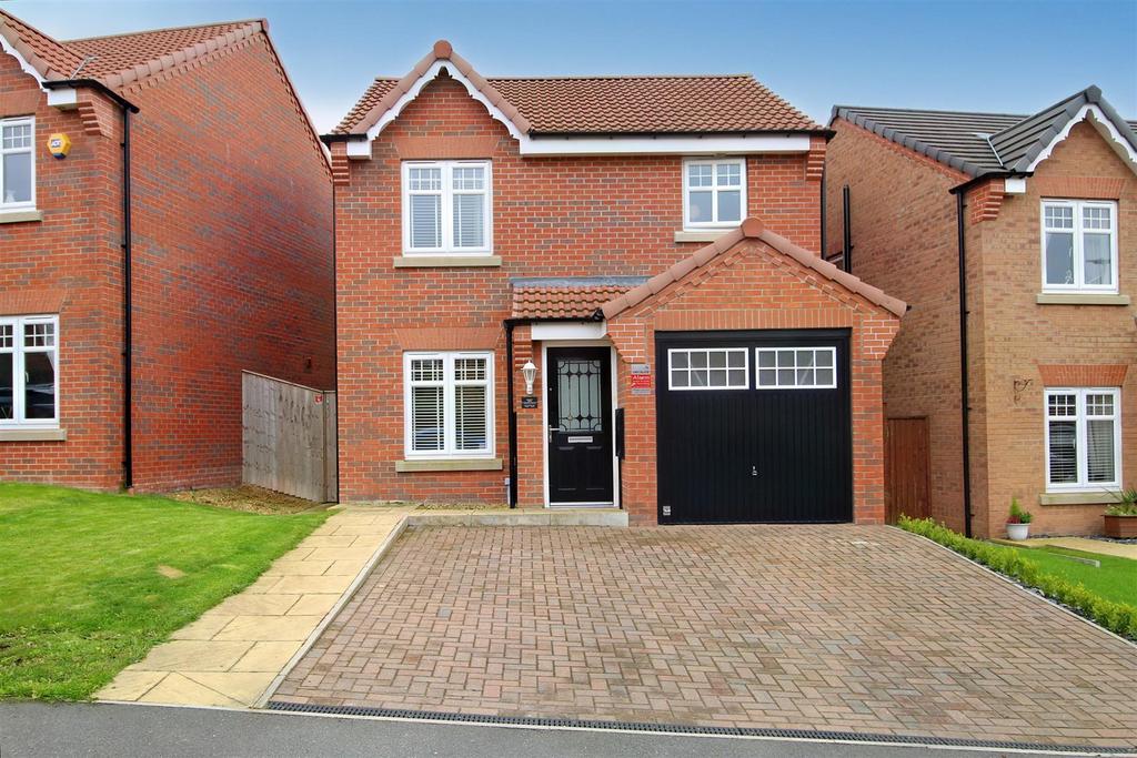 Lidgett Road, Mapplewell, Barnsley S75 6LT 3 bed detached house for