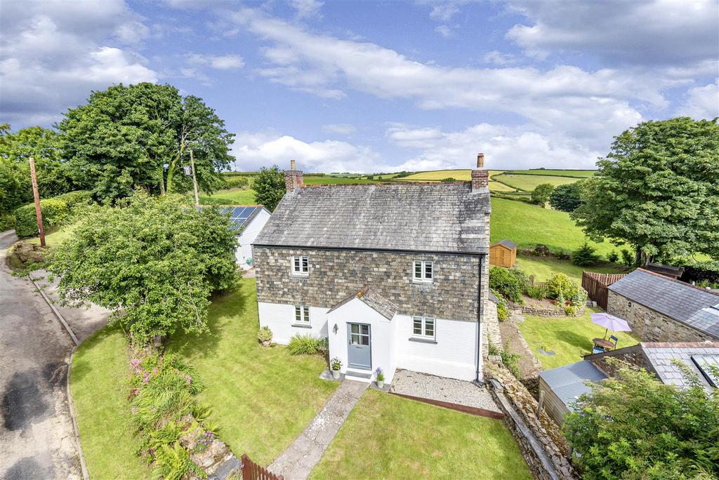 Duloe, Liskeard 4 bed detached house for sale £750,000