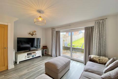 3 bedroom townhouse for sale, Kinder View Close, Newtown Disley, Stockport