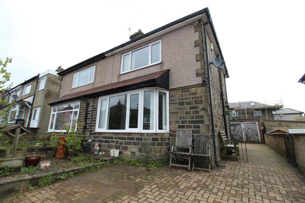 Gleanings Avenue, Norton Tower, Halifax 2 bed semidetached house £