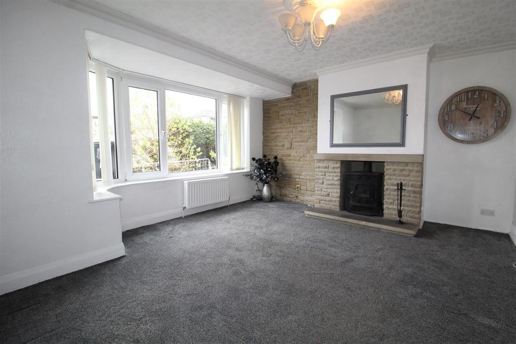 Gleanings Avenue, Norton Tower, Halifax 2 bed semidetached house £