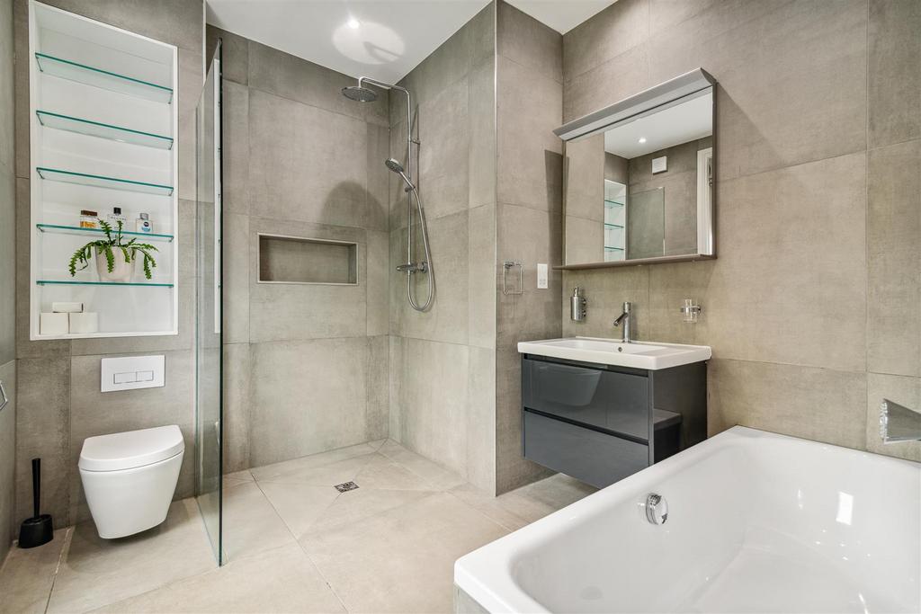 Dukes Avenue,W4 FOR SALE