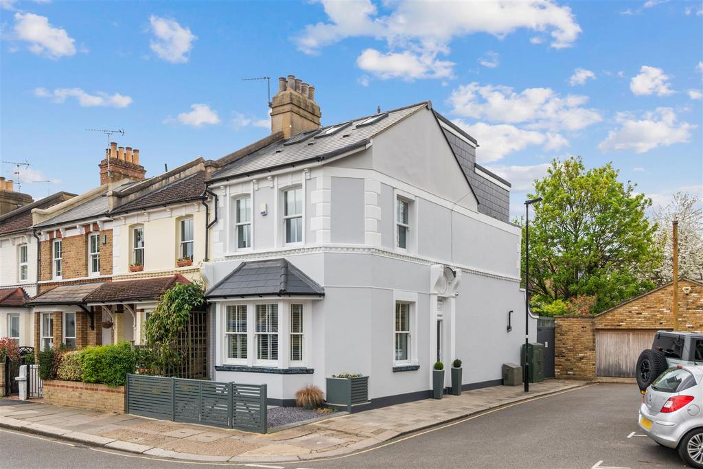 Duke Road, London, W4 4 bed end of terrace house for sale £1,650,000