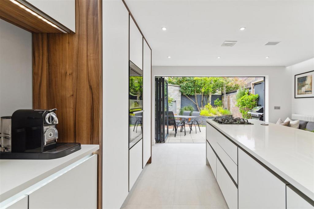 Duke Road, London, W4 4 bed end of terrace house £1,650,000
