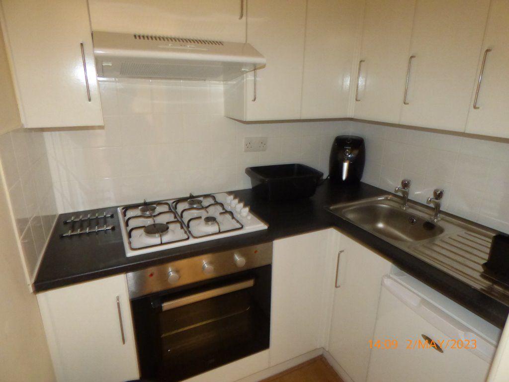 Marshall Drive, Bramcote. NG9 3LE 1 bed apartment £750 pcm (£173 pw)