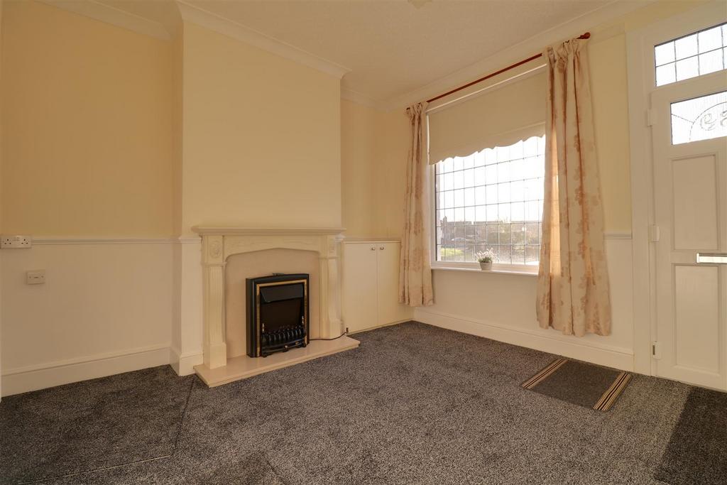 Daw End Lane, Rushall, Walsall 2 bed end of terrace house £725 pcm (£