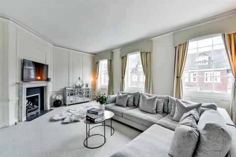 4 bedroom terraced house to rent, Park Street, Windsor, Berkshire, SL4