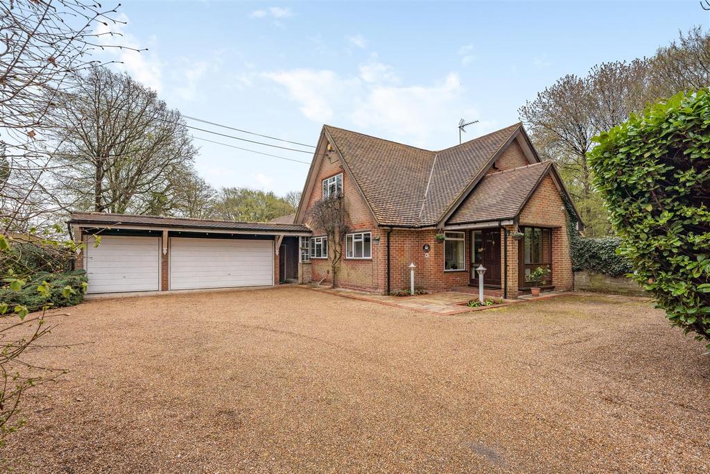 Matts Hill Road, Hartlip, Sittingbourne 6 bed detached house for sale