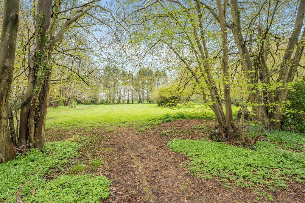 Matts Hill Road, Hartlip, Sittingbourne 6 bed detached house for sale