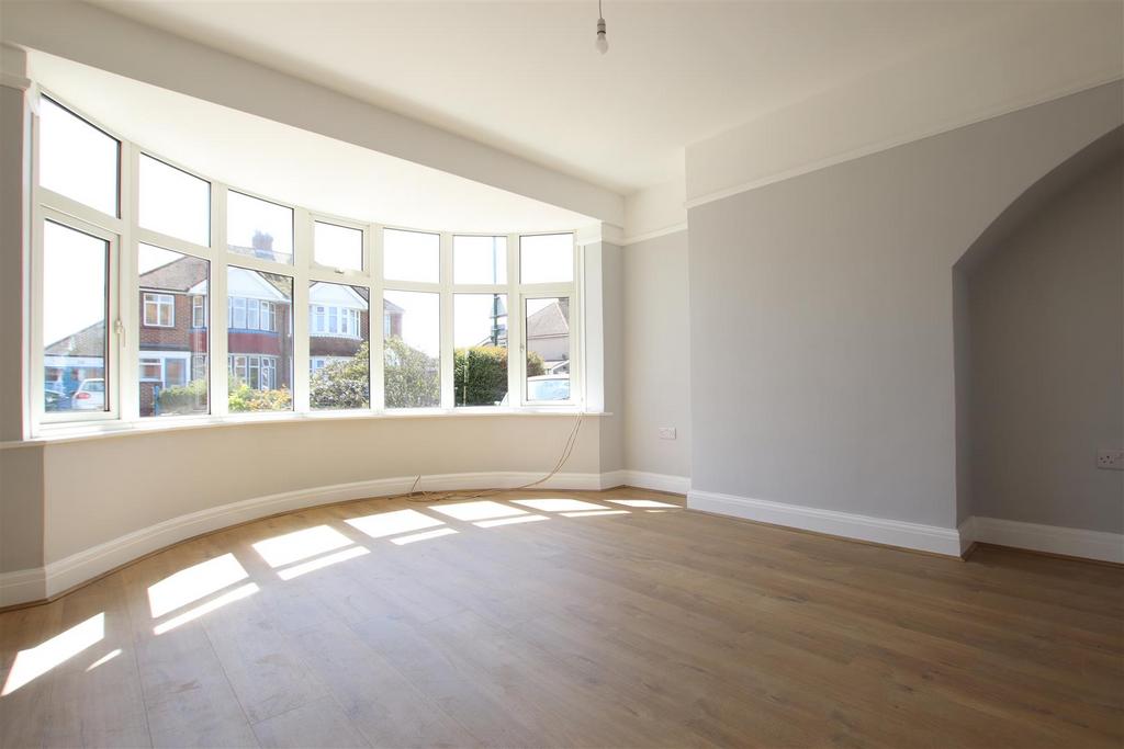 Greencourt Drive, Bognor Regis 3 bed semidetached house £1,500 pcm