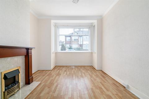 3 bedroom house for sale, Perth Road, London