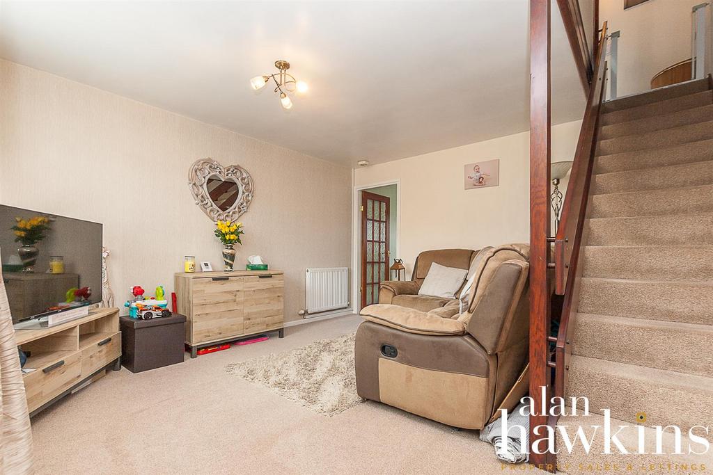 Saffron Close, Royal Wootton Bassett. 2 bed terraced house £227,500