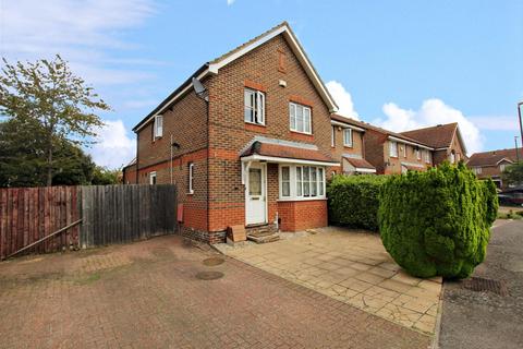 1 Turnbury Close, London, SE28 8QP