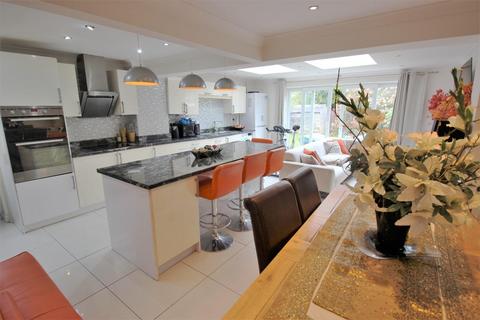 1 Turnbury Close, London, SE28 8QP