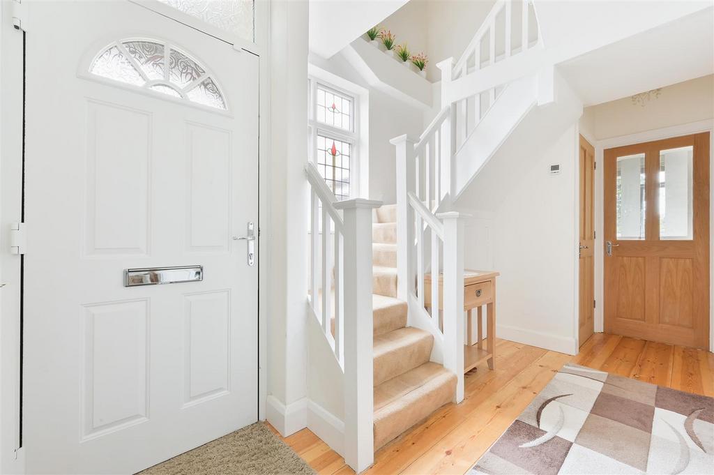 Winkworth Road, Banstead 3 bed semidetached house for sale £650,000