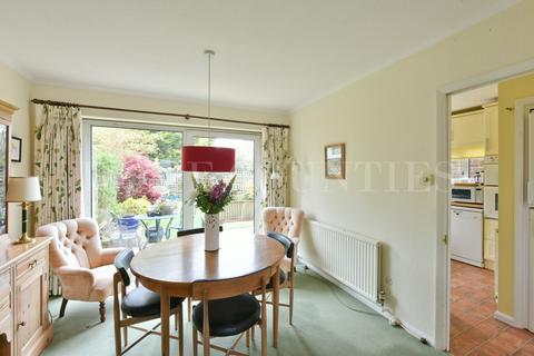 16 Causeway Close, Potters Bar, EN6 5HW