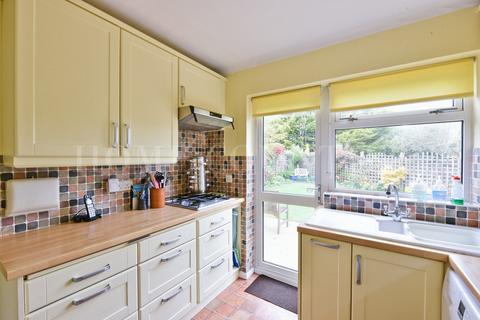 16 Causeway Close, Potters Bar, EN6 5HW