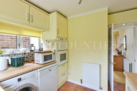 16 Causeway Close, Potters Bar, EN6 5HW