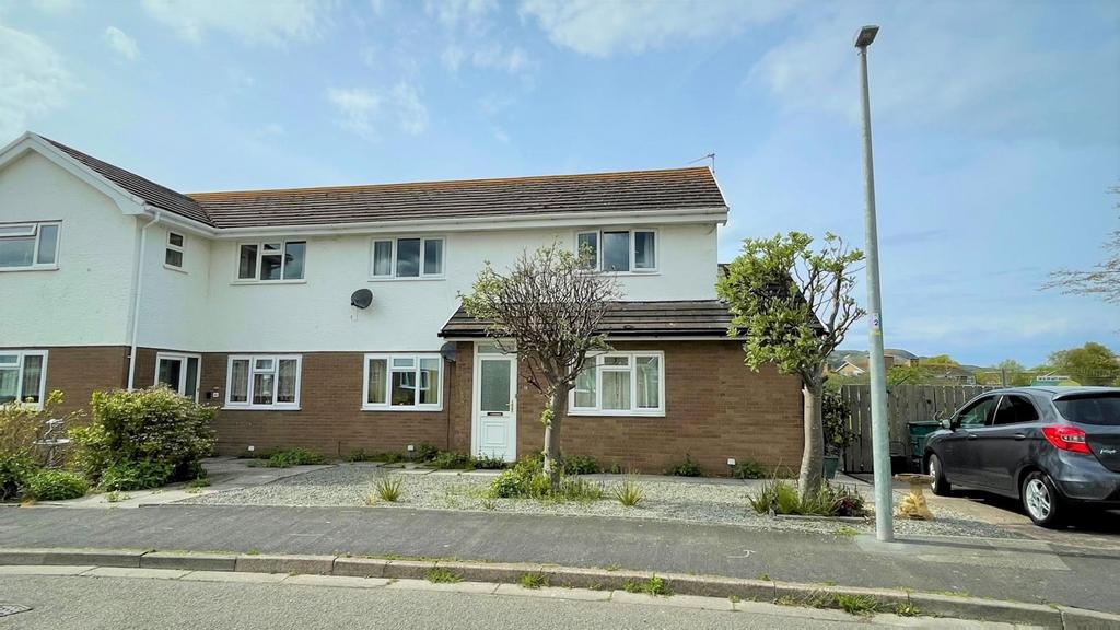 Liddell Drive, Craig y Don, Llandudno 1 bed apartment £160,000