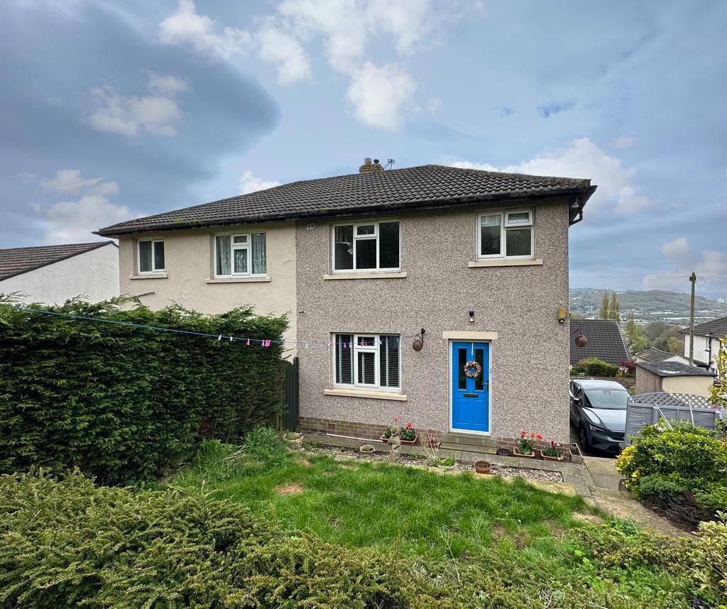 Southlands Grove West, Riddlesden, Keighley 3 bed semidetached house