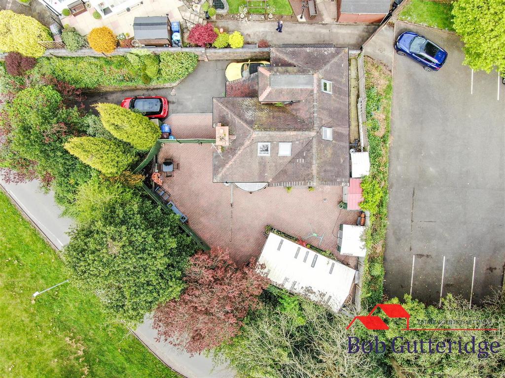 Castle Street, Chesterton, Newcastle 4 bed detached house for sale £