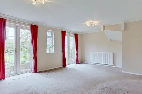 30 William Smith Close, Woolstone, Milton Keynes, MK15 0AW