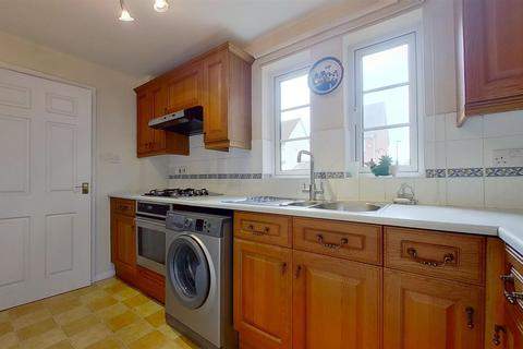 30 William Smith Close, Woolstone, Milton Keynes, MK15 0AW
