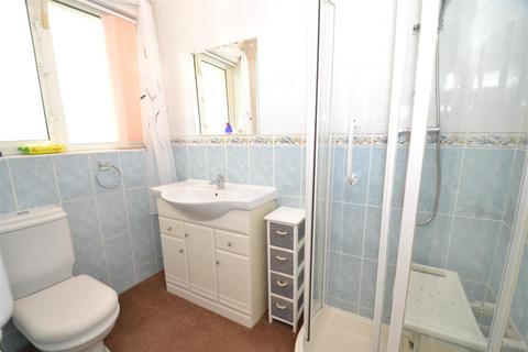 5 Bray Close, Bradford, BD7 4LU