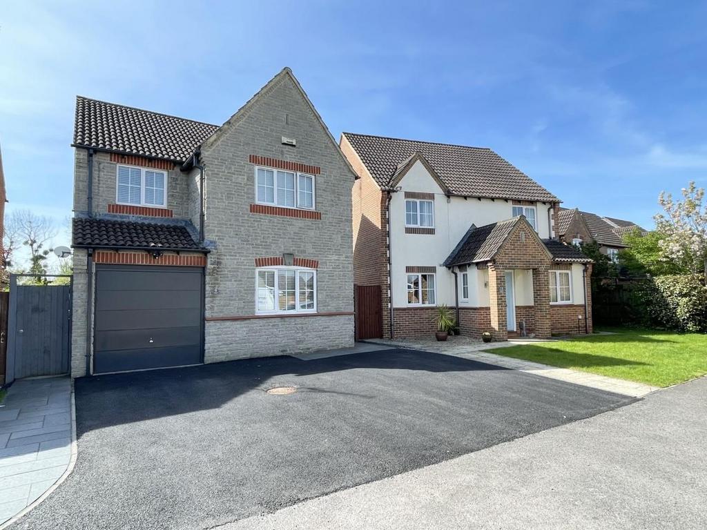 Springdale Close, Hardwicke, Gloucester 4 bed detached house for sale