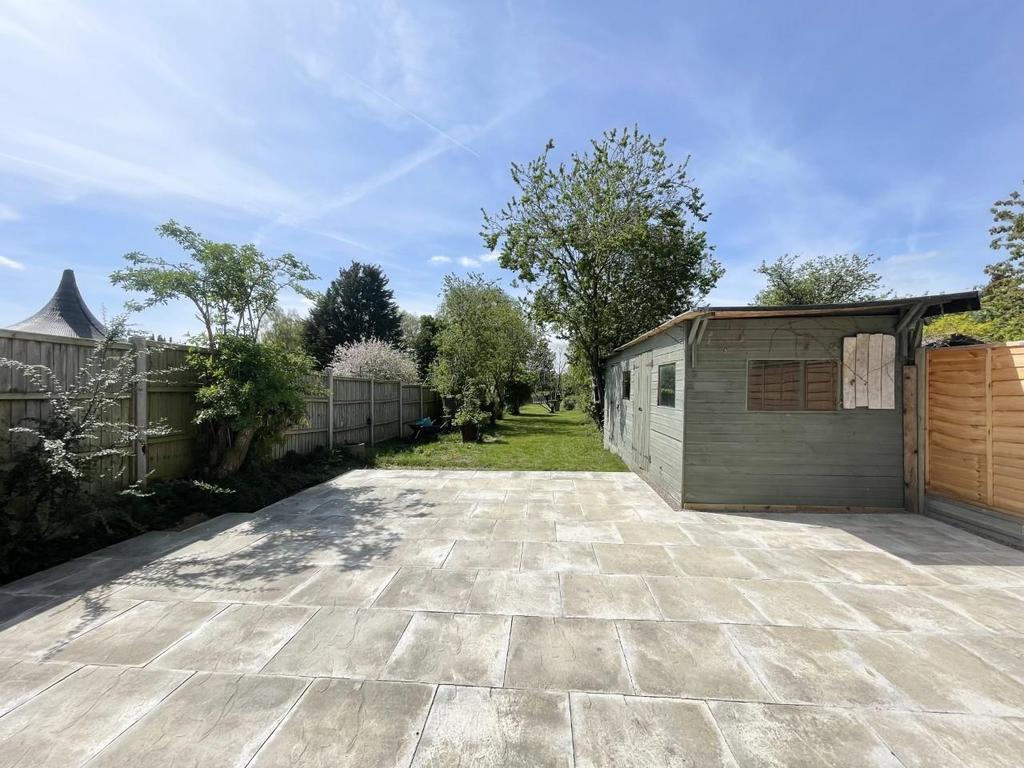 Oxstalls Drive, Longlevens, Gloucester 4 bed semidetached house for
