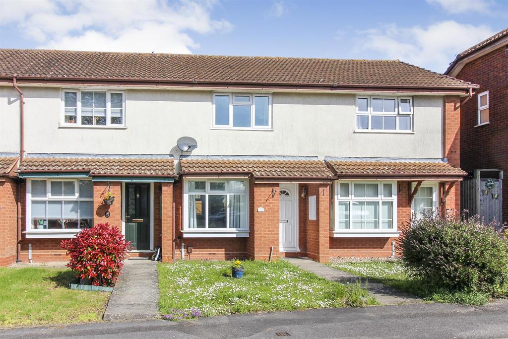 Edward Walk, Aylesbury 2 bed terraced house £1,175 pcm (£271 pw)