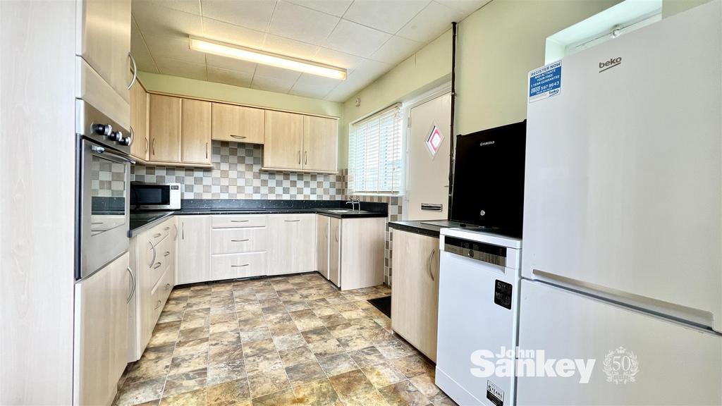 Fairholme Drive, Mansfield 3 bed detached bungalow for sale £189,950