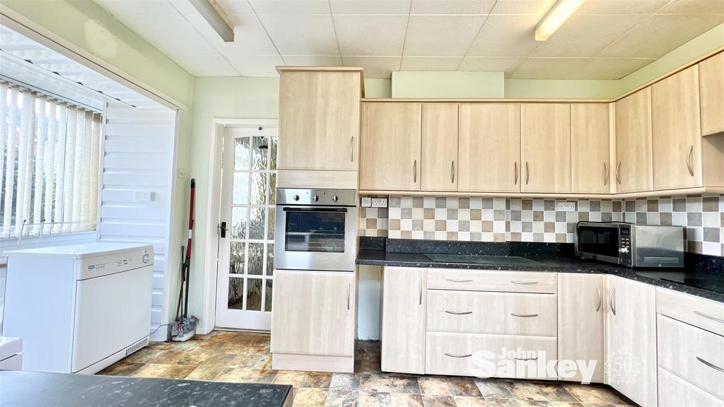 Fairholme Drive, Mansfield 3 bed detached bungalow for sale £189,950