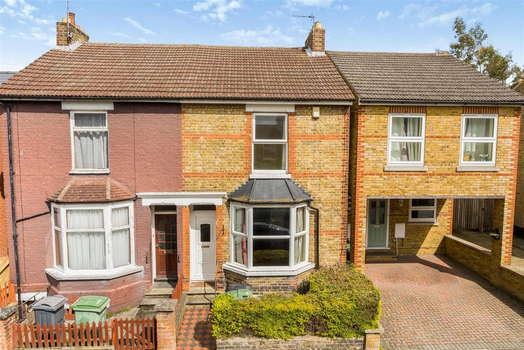 Rawdon Road, Maidstone 3 bed semidetached house for sale £325,000