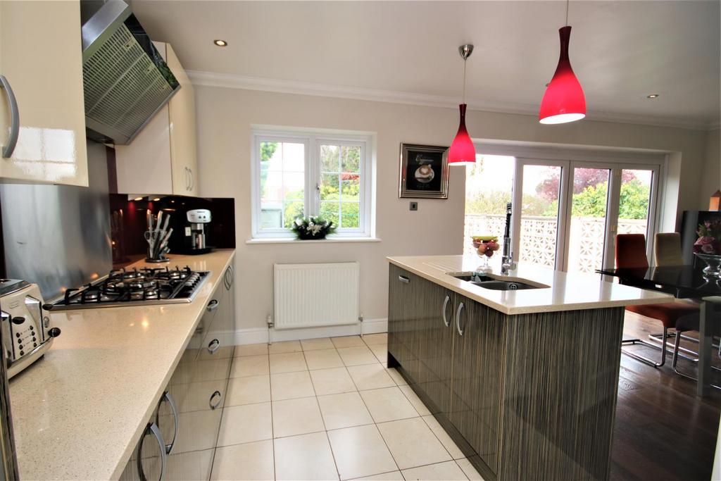 Luxury fitted kitchen: pic. 2