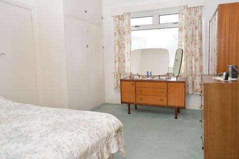 6 Link Lane, Oldham, OL8 3AD