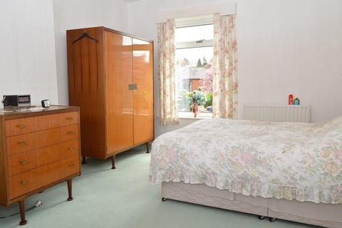 6 Link Lane, Oldham, OL8 3AD