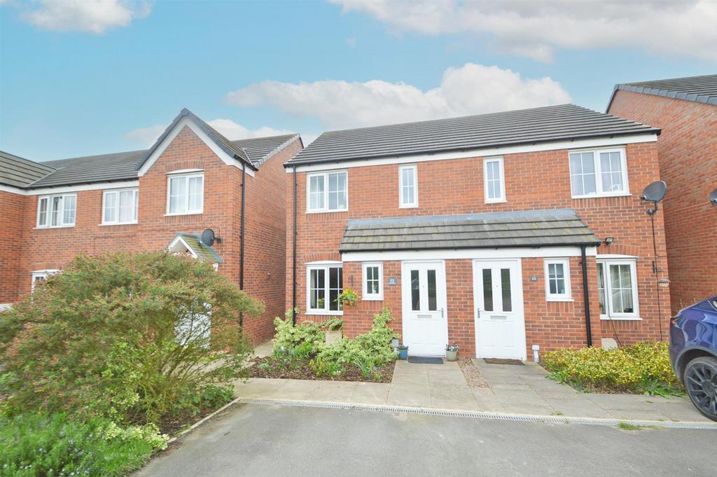 Sallet Grove, Shrewsbury 2 bed semidetached house £197,000