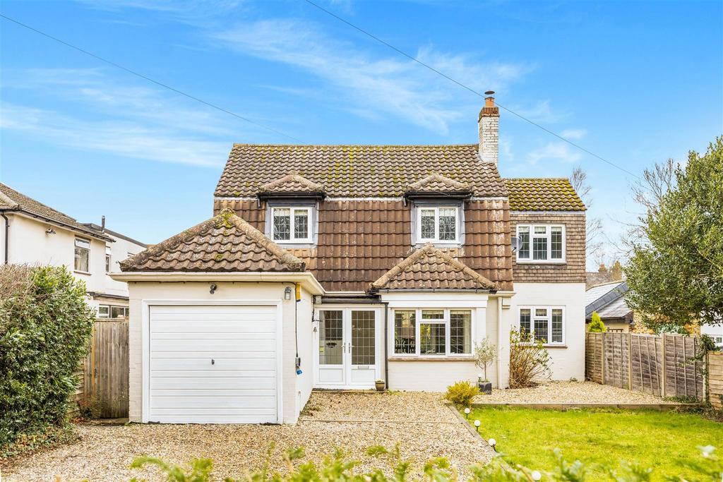 Chapel Road, Tadworth 3 bed detached house £925,000