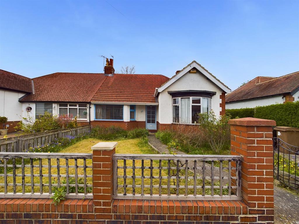 Brantwood Avenue, Monkseaton 3 bed semidetached bungalow £265,000