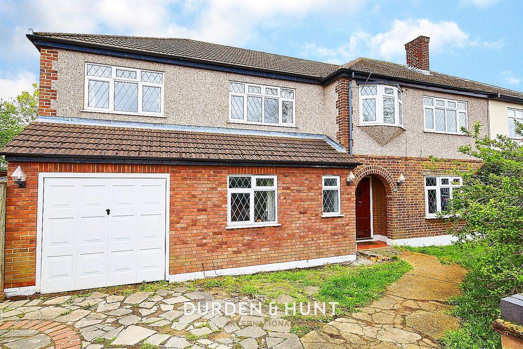 Moray Way, Romford, RM1 5 bed semidetached house for sale £675,000