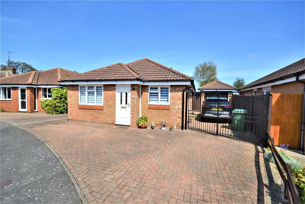 Wick Farm Road, St. Lawrence 3 bed detached bungalow for sale £520,000