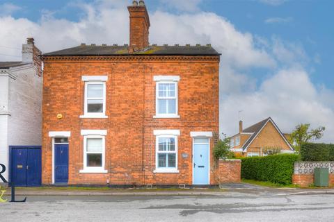 3 bedroom semi-detached house for sale - Nursery Road, Radcliffe-On-Trent, Nottingham