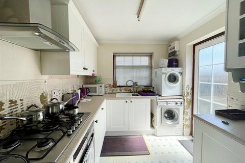 41 North Way, Seaford, BN25 3HP