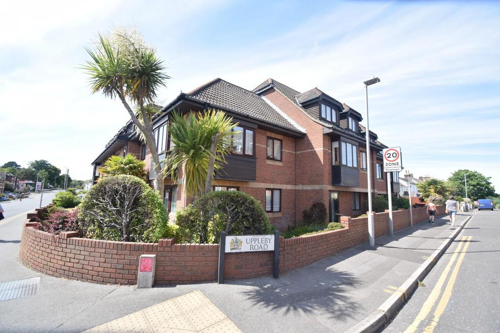 Barton Lodge, Uppleby Road... 1 bed retirement property £725 pcm (£
